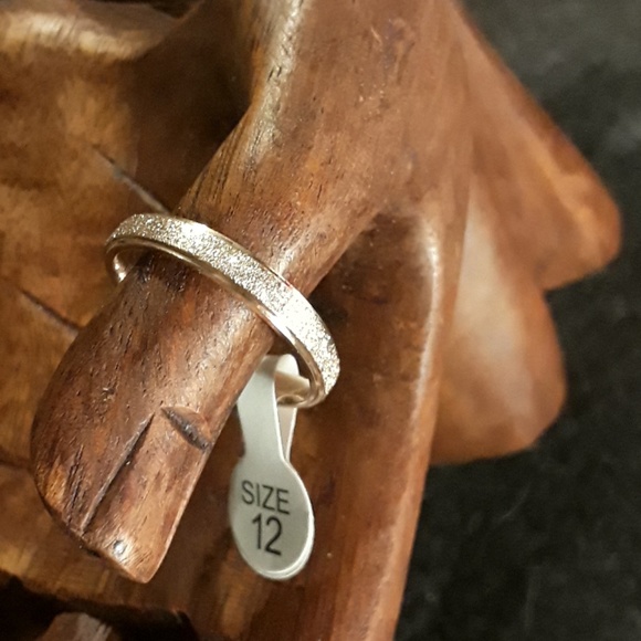 Rose gold  Ring Size 12. New, never worn,with tag - Picture 3 of 5